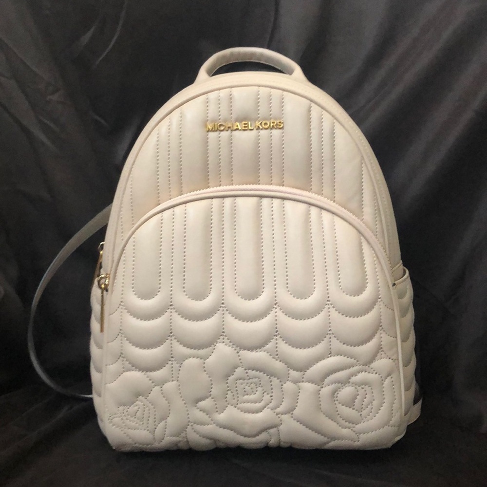 Michael Kors Abbey MD Backpack Leather 5384 - Picture 3 of 10